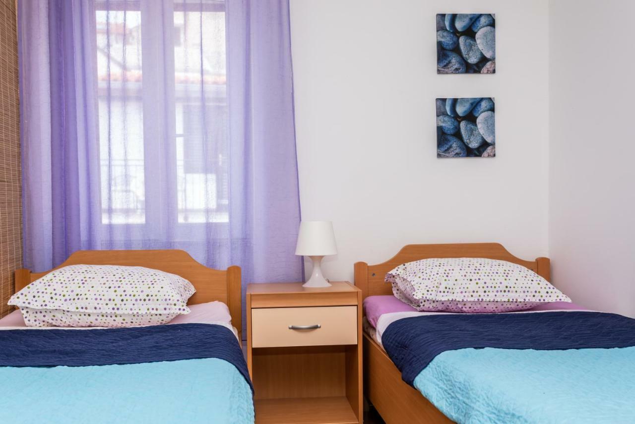 Apartments Riva Baška Esterno foto